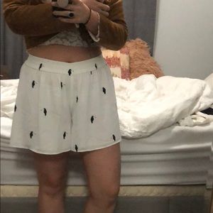 Loft Outlet, M, flowy shorts with toucans